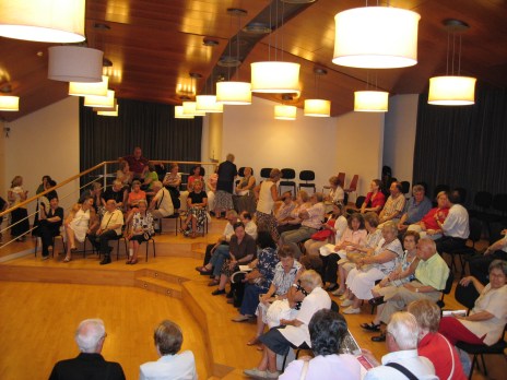 membres del Grup de Liceistes de 4at i 5è a la sala d'assaig del cor