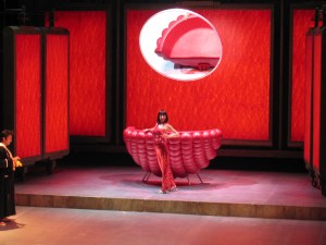 Buralicchio en el moment del Equivoco, creient que Ernestina és un castrat. Foto ximo