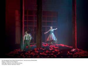 Stig Andersen (Siegmund) i Gitta-Maria Sjöberg (Sieglinde) en el final del segon acte 