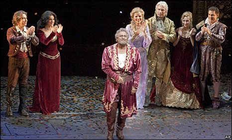 Alagna, Gheorghiu, Fleming, Hvorostovski, Dessay i Flórez aplaudint a Plácido Domingo. Gala del 125è aniversari del MET