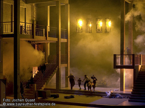 Final del Götterdämmerung - Bayreuth - Producció de Tankred Dorst