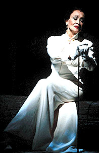 Chita Rivera (Claire Zachanassian) Chicago 2001