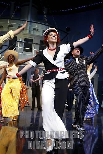 Sally Ann Triplett (Reno) en la producció del NT 2003. 