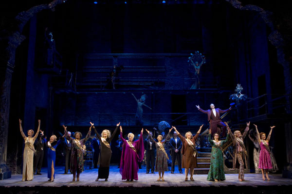 Follies producció del 2011 Photo © Joan Marcus