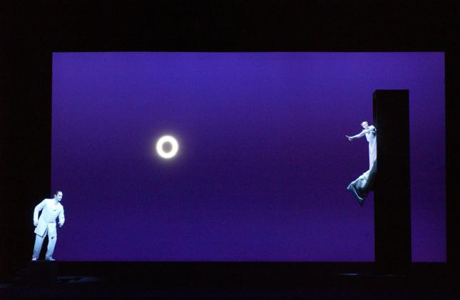 Pelléas et Mélisande producció de Robert Wilson. Escena de la torre (Foto: Opéra National de Paris/ E. Mahoudeau)