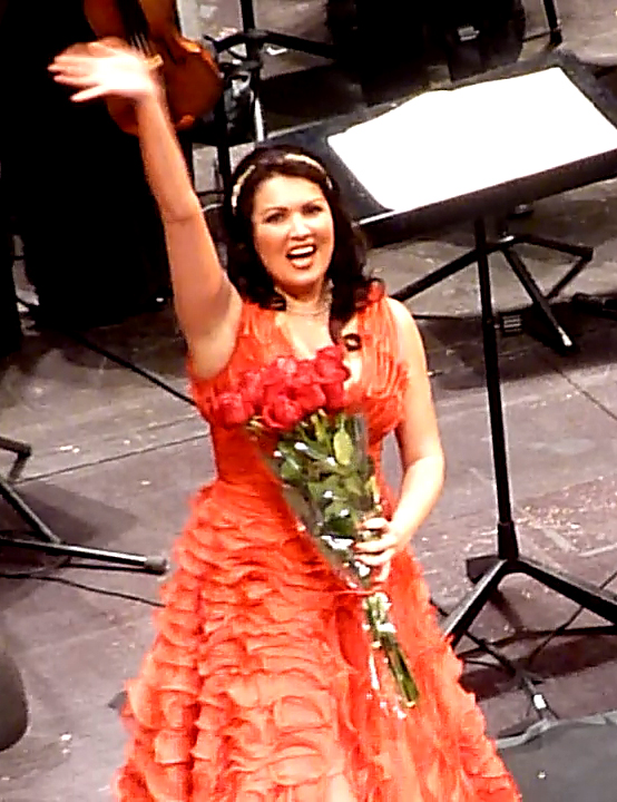 L'exultant Anna Netrebko al final de Iolanta al Gran Teatre del Liceu, 10 de gener de 2013. Fotografia gentilesa de Josep (El cafè de nit)