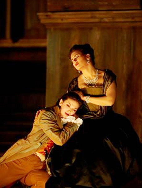 Olga Peretyatko (Giunia) i Marianne Crebassa (Cecilio) a Lucio Silla al Mozarteum de Salzburg