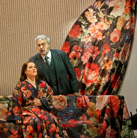 Diana Damrau (Violetta) i Plácido Domingo (Giorgio Germont) a La Tarviata del MET, producció Willy Decker