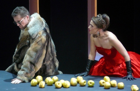 Egils Silins (Wotan) i Sophie Koch (Fricka) a Die walküre a l'ONP. Producció de Günter Krämer