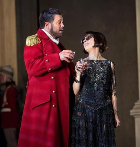 David Daniel (Giulio Cesare) i Natalie DEssay (Cleopatra) al MET, producció de David McVicar. Foto Ken Howard 