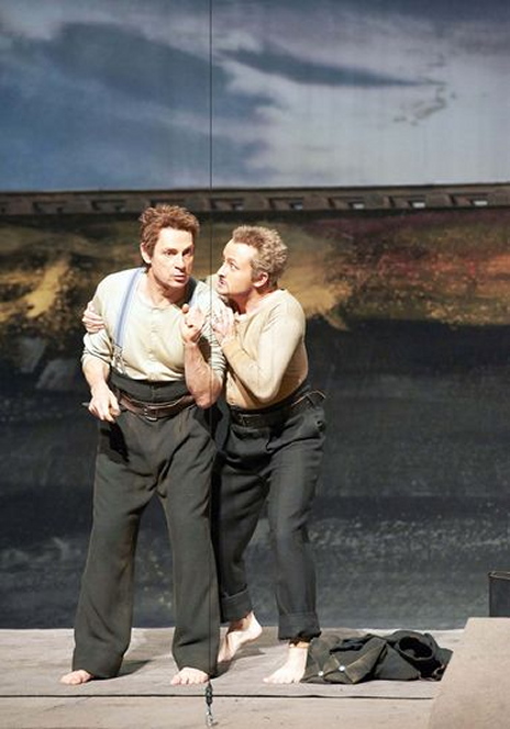 Simon Keenlyside i Norbert Ernst en la producció de  Wozzeck a Viena 2013