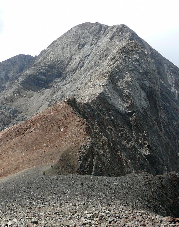 La Tuqueta Roya és una muntanya de 3.273 metres que es troba a la província d'Osca (Aragó).