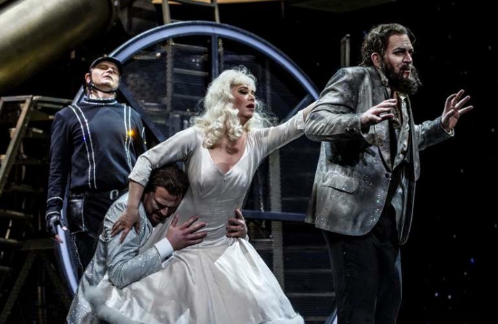 Elizabeth Bancke-Biggs (Salomé) a L’Operahuset d’Oslo , producció de Stefan Herheim 