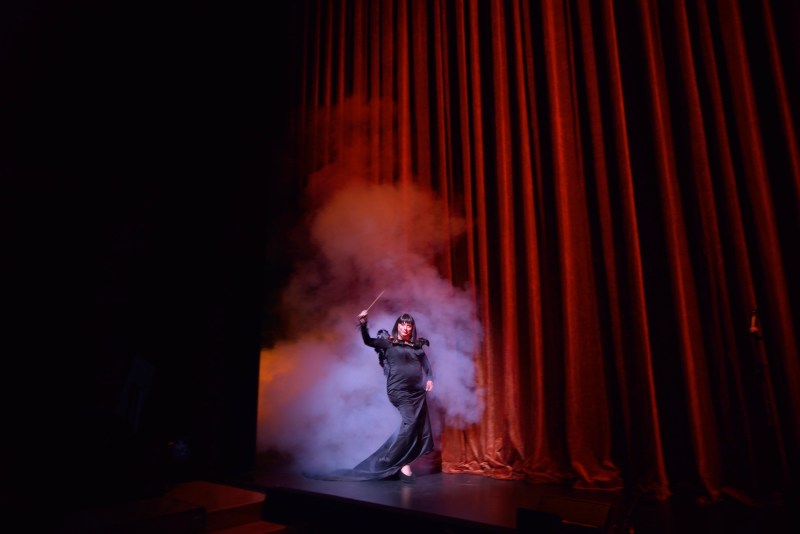 Xavier Alberttí o Wanda Petrowska sortint a dirigir l'orquestra. Foto David Ruano/TNC