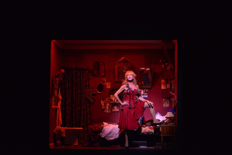 Carme Conesa, esplèndida cantant Flor de vici a Taxi...al TNC!. Foto David Ruano/TNC